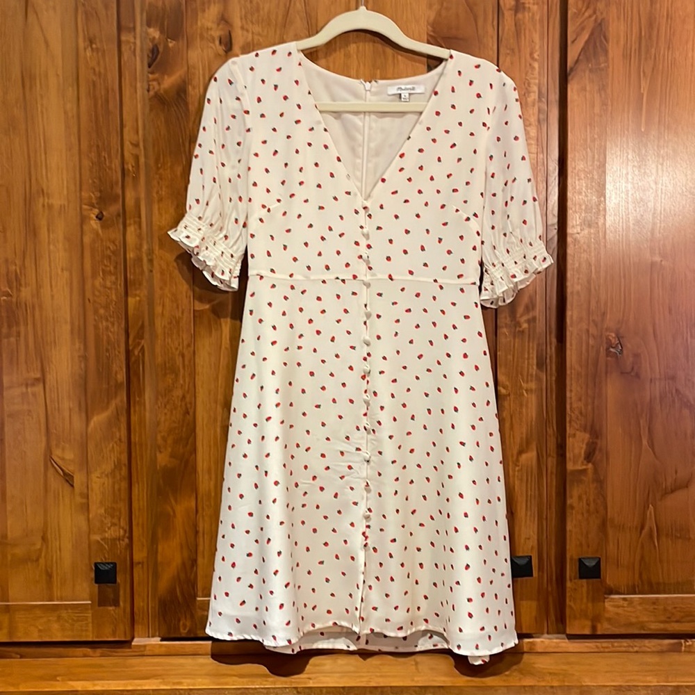 Madewell 100% silk strawberry button front mini dress XS 0